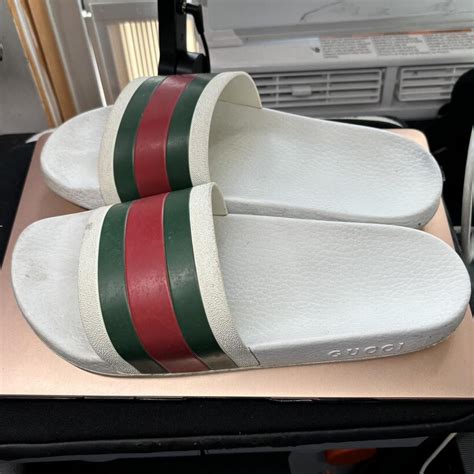 guanti gucci falsi|are gucci slides genuine.